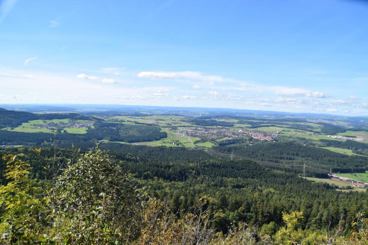 Apartment Mit Tollem Ausblick Auf Der Schwaebischen Alb.
